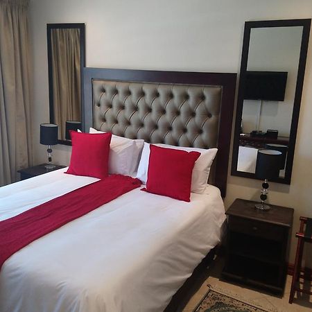Lily White Guest House Centurion Buitenkant foto