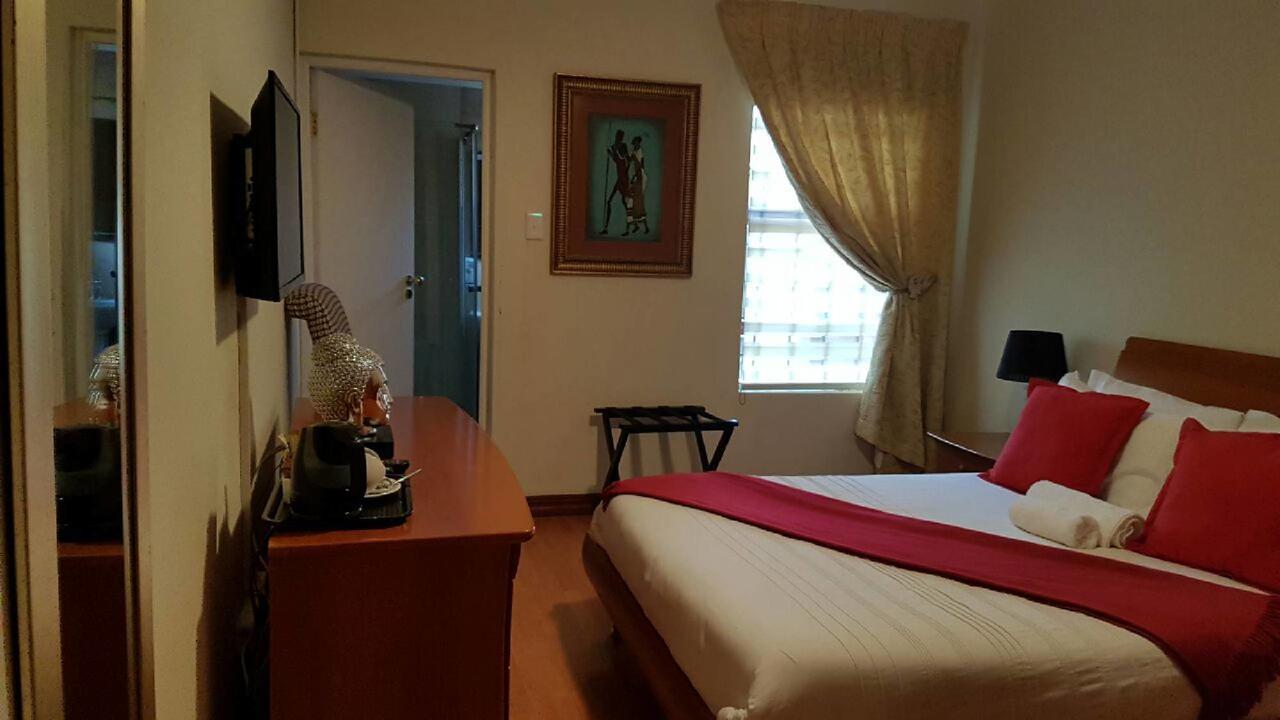 Lily White Guest House Centurion Buitenkant foto