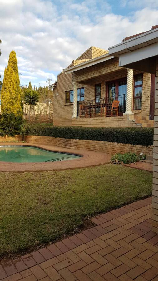 Lily White Guest House Centurion Buitenkant foto